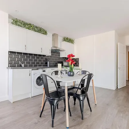 Vertigo Boutique Sleeps 4 London Kingston upon Thames  Exterior photo