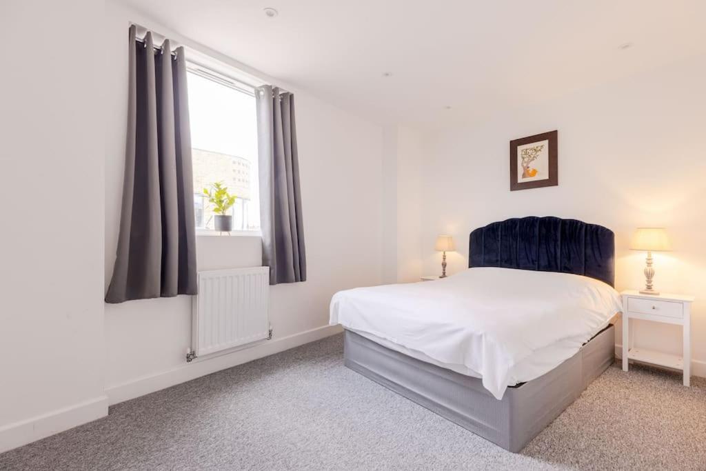 Apartment Vertigo Boutique Sleeps 4 London