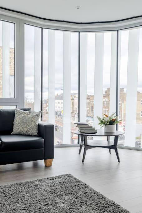 Vertigo Boutique Sleeps 4 London Kingston upon Thames (Greater London)