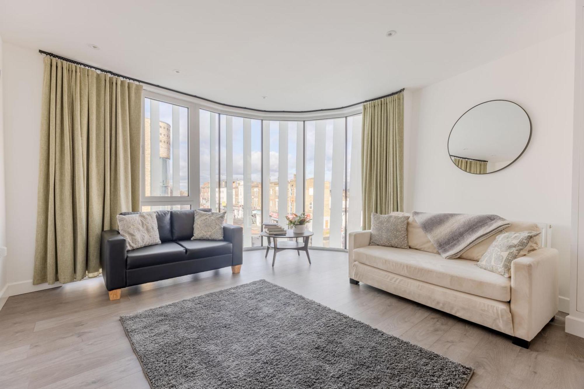 Vertigo Boutique Sleeps 4 London Apartment Kingston upon Thames (Greater London)